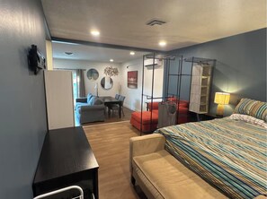 1 chambre, fer et planche à repasser, Wi-Fi, draps fournis
