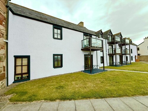 Dolphin Bay - Charming 1 Bedroom Apartment