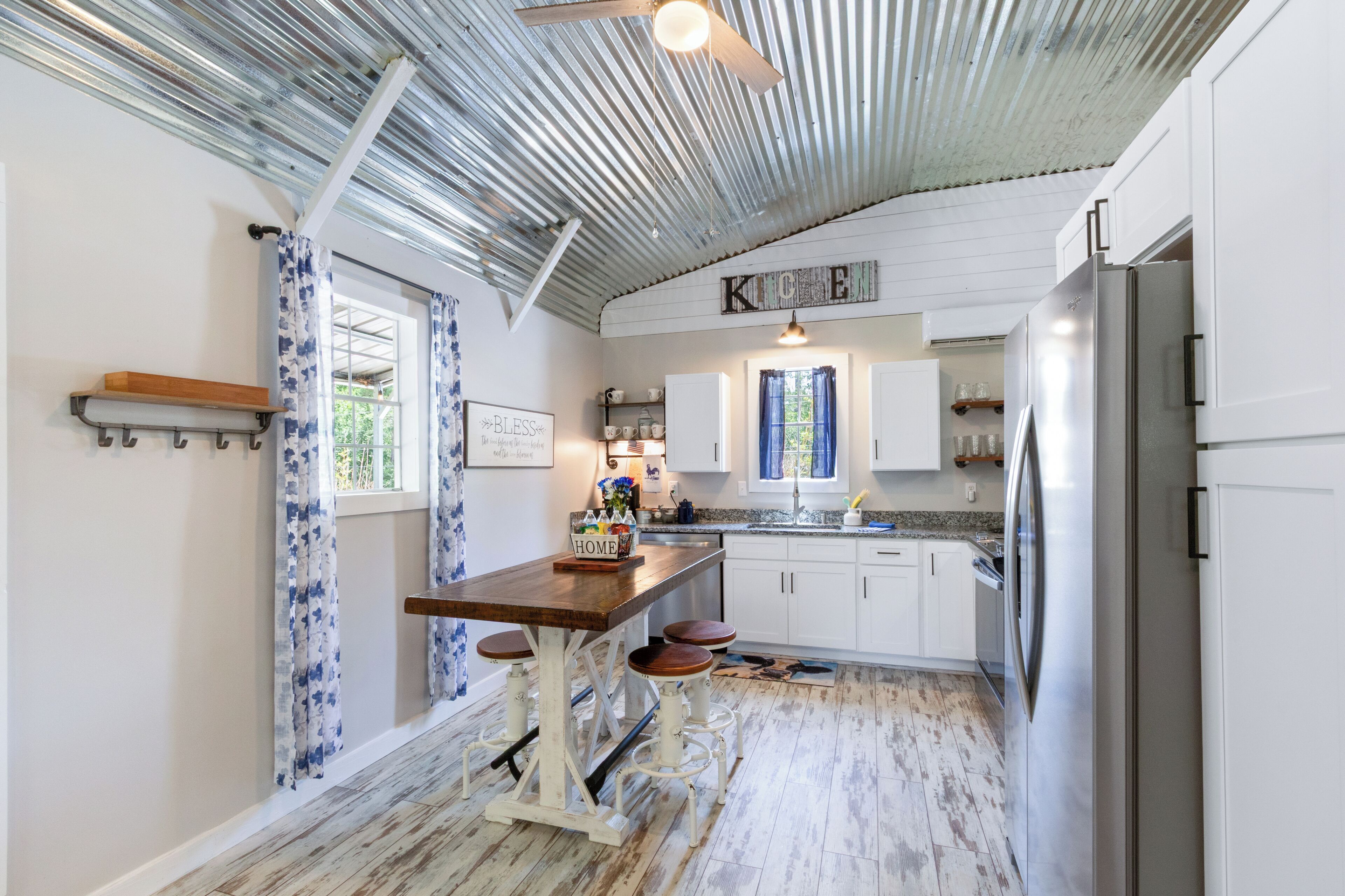 Mikrowelle, Ofen, Herdplatte, Geschirrspüler