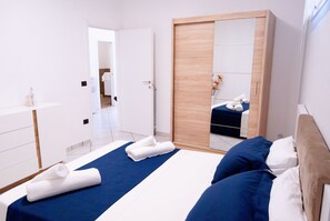 2 bedrooms, iron/ironing board, free WiFi, bed sheets