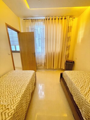 3 quartos, ferros/tábuas de passar roupa, Wi-Fi, roupa de cama