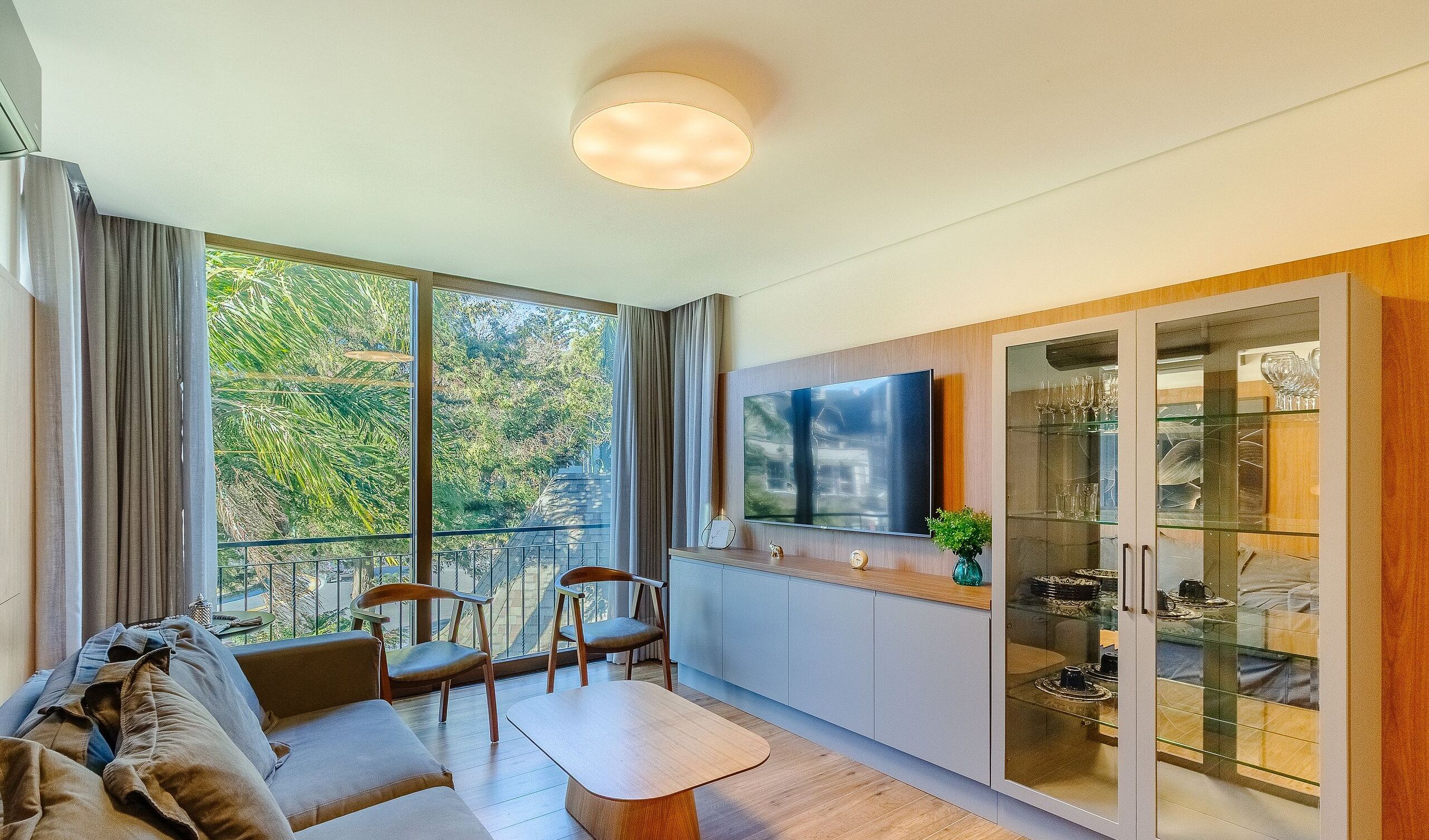 Apartamento básico | Zona de estar | Una televisión