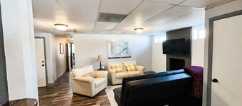 Stay On Festus Main 2 bedroom 1.5 bath Near Mercy