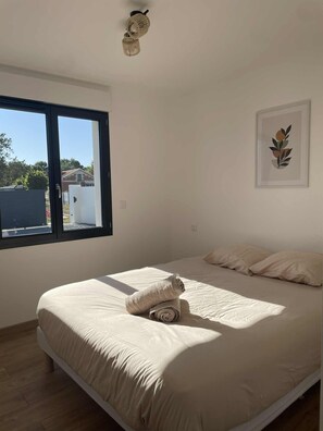 3 bedrooms, WiFi, bed sheets - Air-conditioned villa near the sea with swimming pool (Grayan-et-l'Hôpital)