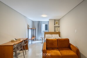 Basic Apartment | Living area