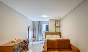 Basic Apartment | Living area