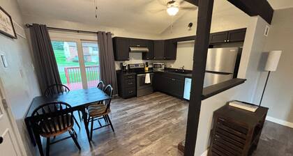 Gorgeous, Pet Friendly and Completely Remodeled 2 Bedroom condo in Independence