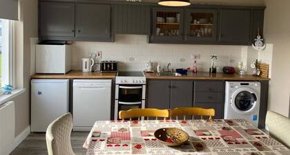 35 Atlantic View, Kilkee - a two story that sleeps 5 guests in 3 bedrooms