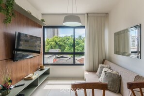 Basic Apartment | Living area