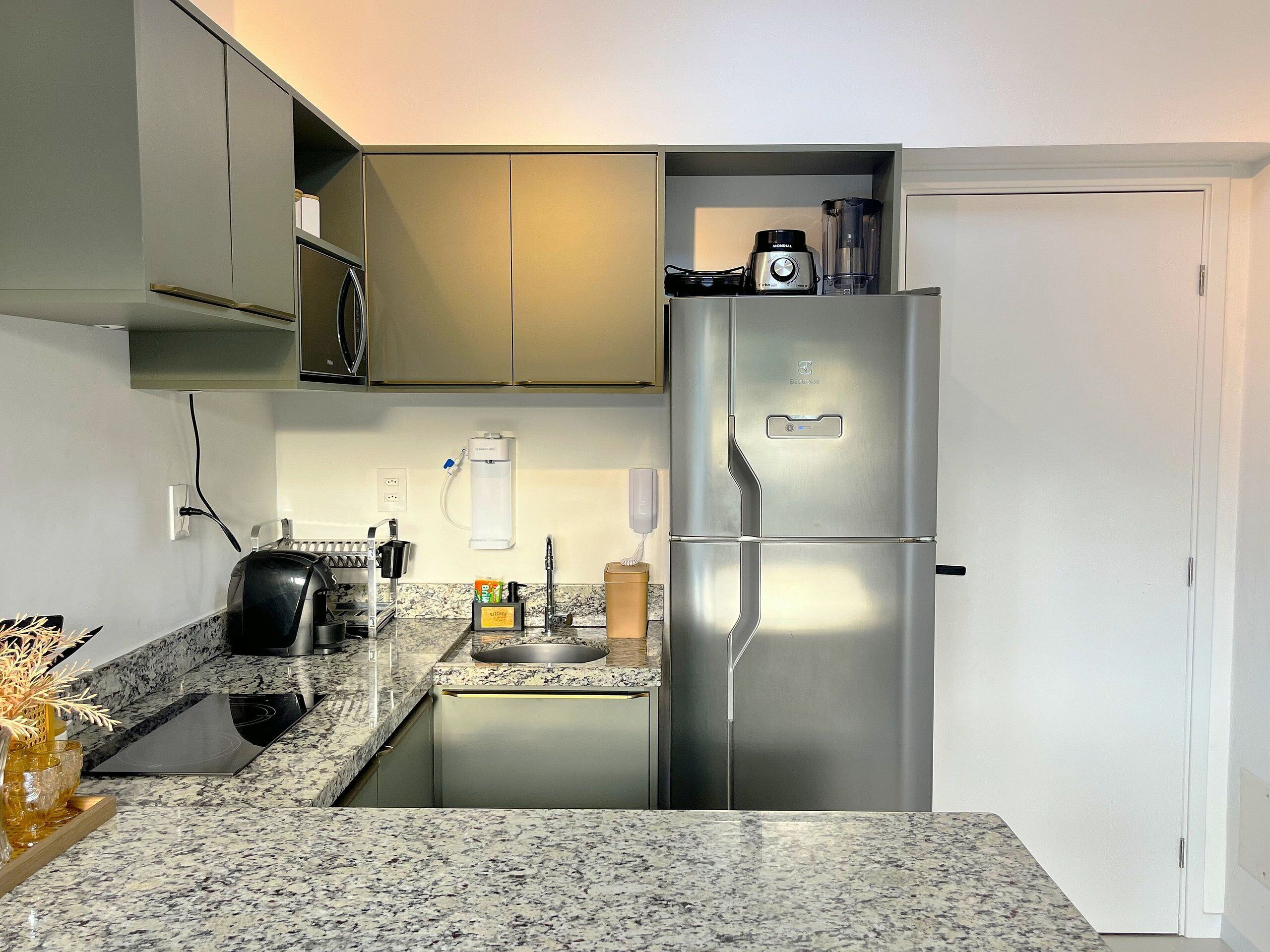 Basic Apartment | Private kitchen | Cookware/dishes/utensils