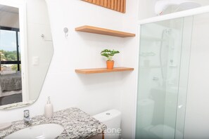 Basic Apartment | Bathroom - BLB - Apartments in Barra, Salvador (Salvador)