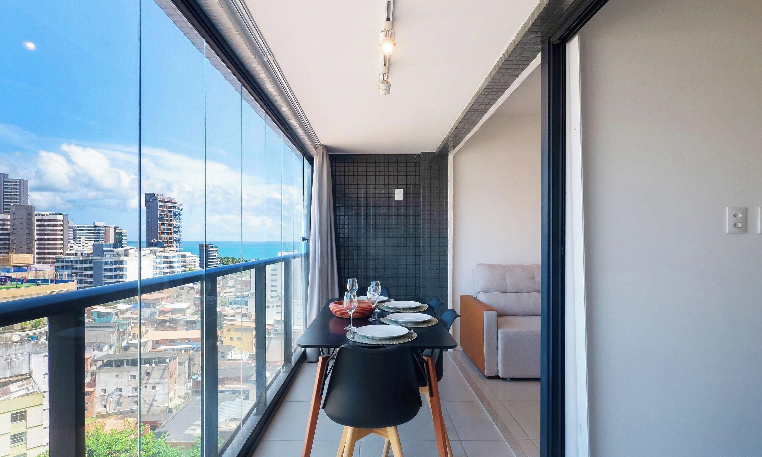 Basic Apartment | Dining