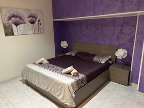 2 Schlafzimmer, Bügeleisen/Bügelbrett, Bettwäsche