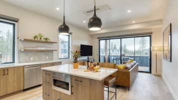 Nhà (Multiple Bedrooms) | Nội thất