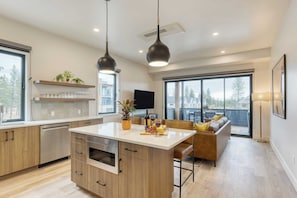 ハウス (Multiple Bedrooms) | 内装