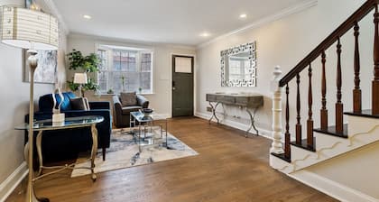 Luxe 3 BR Townhome near Trolly Square Wilmington