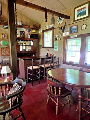 Dining - Secluded & quiet, close to town. Stone fireplace inside & a firepit out back (Wilmington)