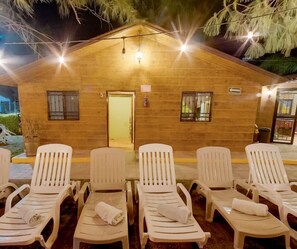 Family Cabin, Pool View | Free WiFi, bed sheets