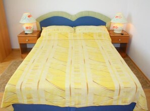 1 chambre, accès Internet, draps fournis
