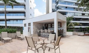 Outdoor dining - Seaside Units in Ondina-ssa - BCA (Salvador)
