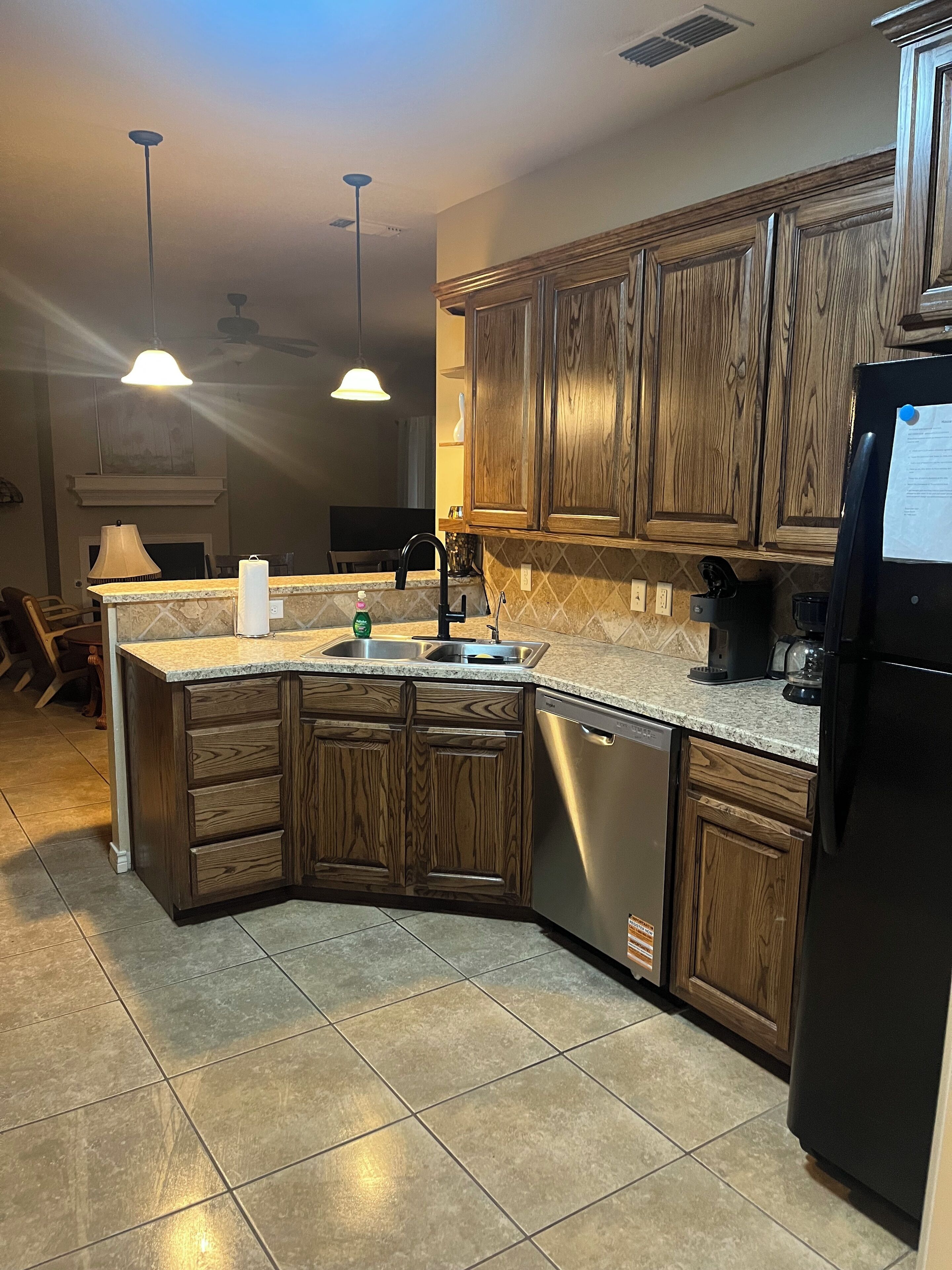 Micro-ondes, four, plaque de cuisson, lave-vaisselle