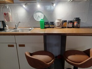 Mikrowelle, Ofen, Herdplatte, Geschirrspüler