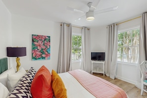 6 bedrooms, iron/ironing board, Internet, bed sheets