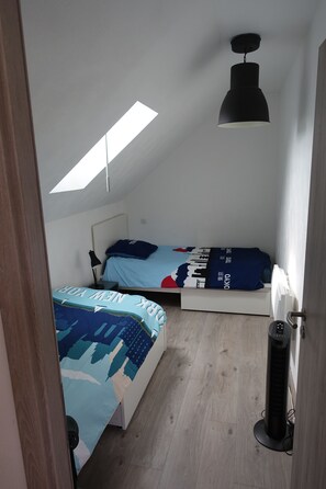 2 chambres, fer et planche Ă repasser, Wi-Fi, draps fournis