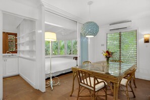 2 bedrooms, iron/ironing board, WiFi, bed sheets