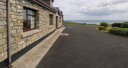 DOONALTON HOUSE, family friendly in Dromore West, County Sligo