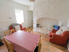 Interior - MARY'S COTTAGE, family friendly in Riverstown, County Sligo (Riverstown)