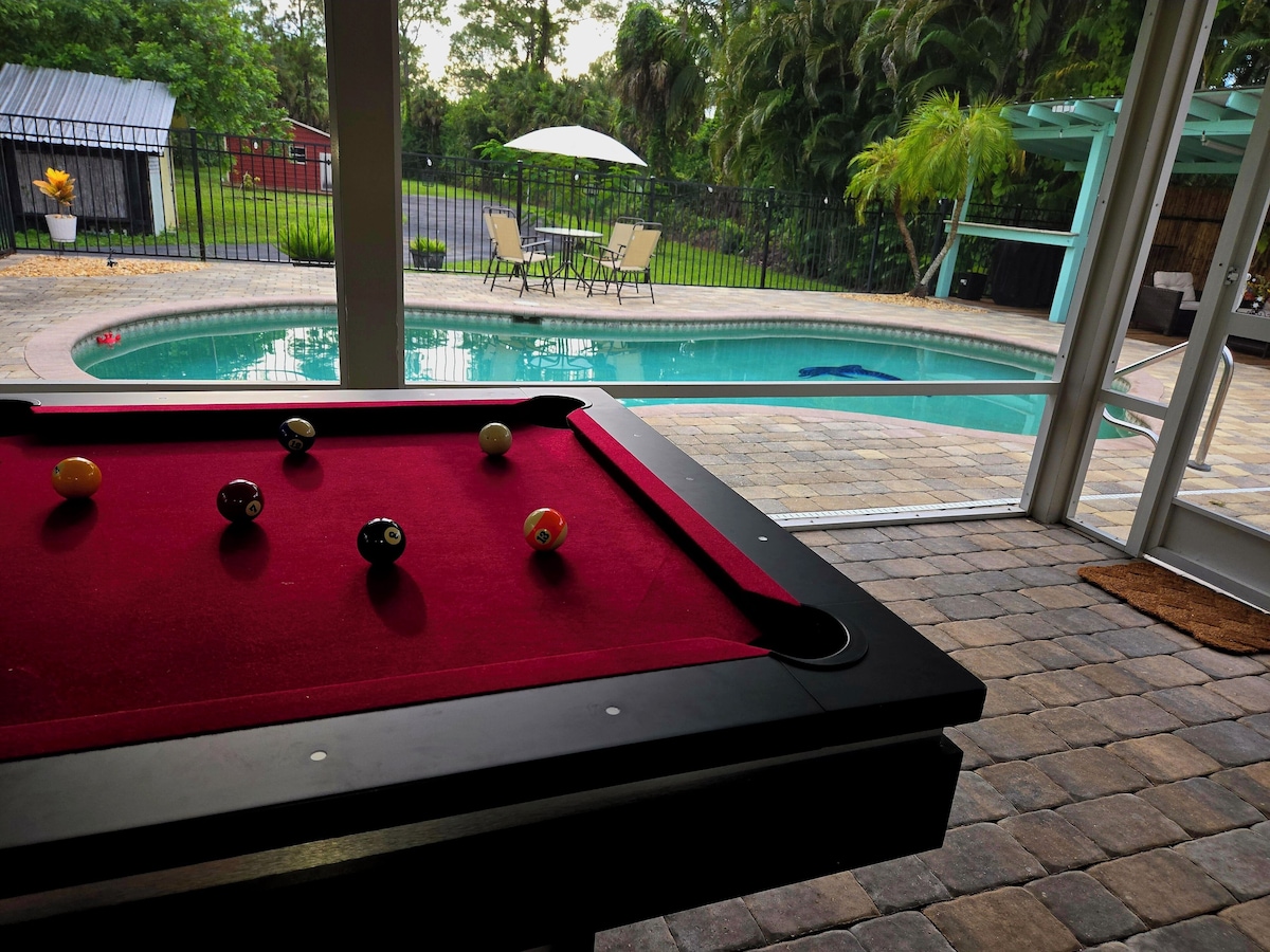 Photo 2 of Naples Family paradise with heated Pool and pool table 

"Fun for Everyone