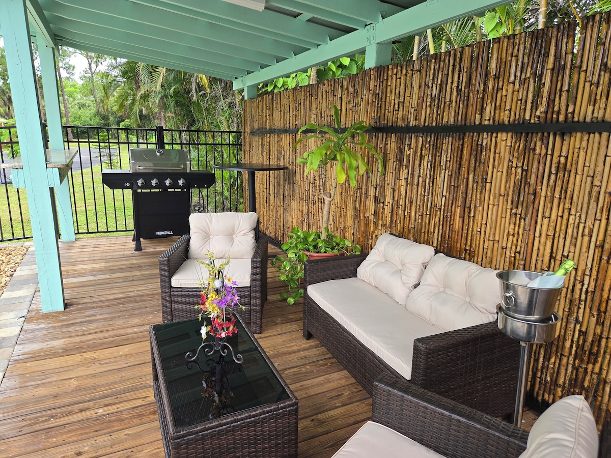 Photo 3 of Naples Family paradise with heated Pool and pool table 

"Fun for Everyone