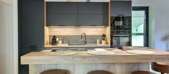 1.5kms from beautiful beaches, the thatched village of Ménéham and shops.