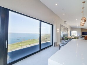 Interior - ATLANTIC SEA BREEZE, pet friendly in Gortahork, County Donegal (Falcarragh)