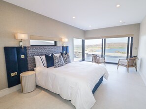 Room - ATLANTIC SEA BREEZE, pet friendly in Gortahork, County Donegal (Falcarragh)