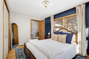 3 Schlafzimmer, Schreibtisch, Bügeleisen/Bügelbrett, kostenloses WLAN