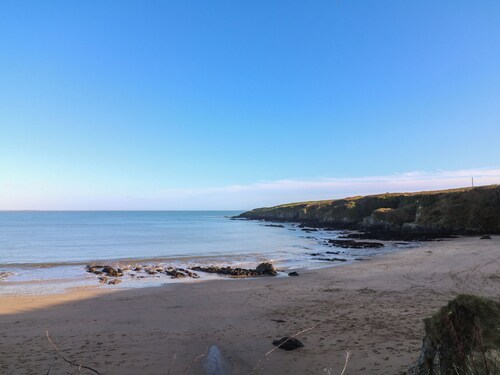 BEACH ROW, family friendly in Fethard-On-Sea, County Wexford