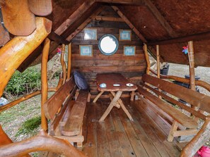 Outdoor dining - RIVER VIEW POD, pet friendly, with open fire in Muff, County Donegal (Muff)