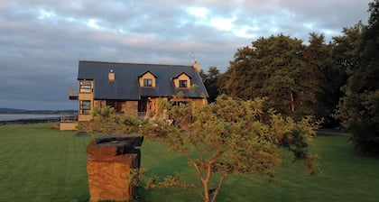 RIVER VIEW COTTAGE, pet friendly in Muff, County Donegal