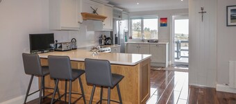 GWEEDORE HOMESTEAD, pet friendly in Derrybeg, County Donegal