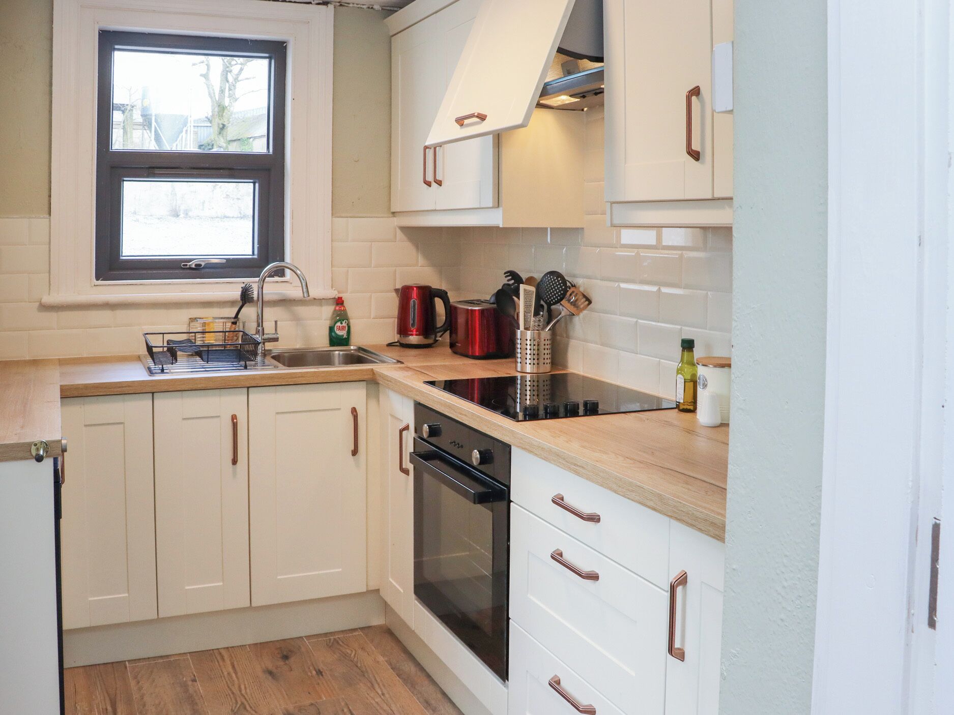 Fridge, dishwasher, cookware/dishes/utensils