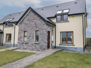 Exterior - C65 CAHERMORE HOLIDAY VILLAGE in Enniscrone, County Sligo (Inishcrone)