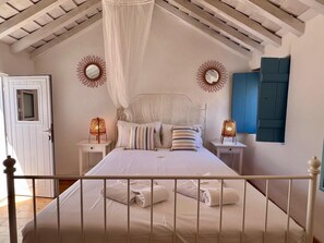 2 habitaciones, tabla de planchar con plancha, internet y ropa de cama 