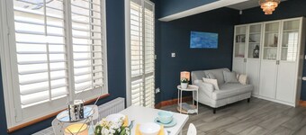 TO THE BEACH!, pet friendly, country holiday cottage in Skerries