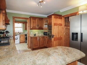Private kitchen - DONAGH CROSS TOWN HOUSE, pet friendly in Carndonagh, County Donegal (CARNDONAGH)