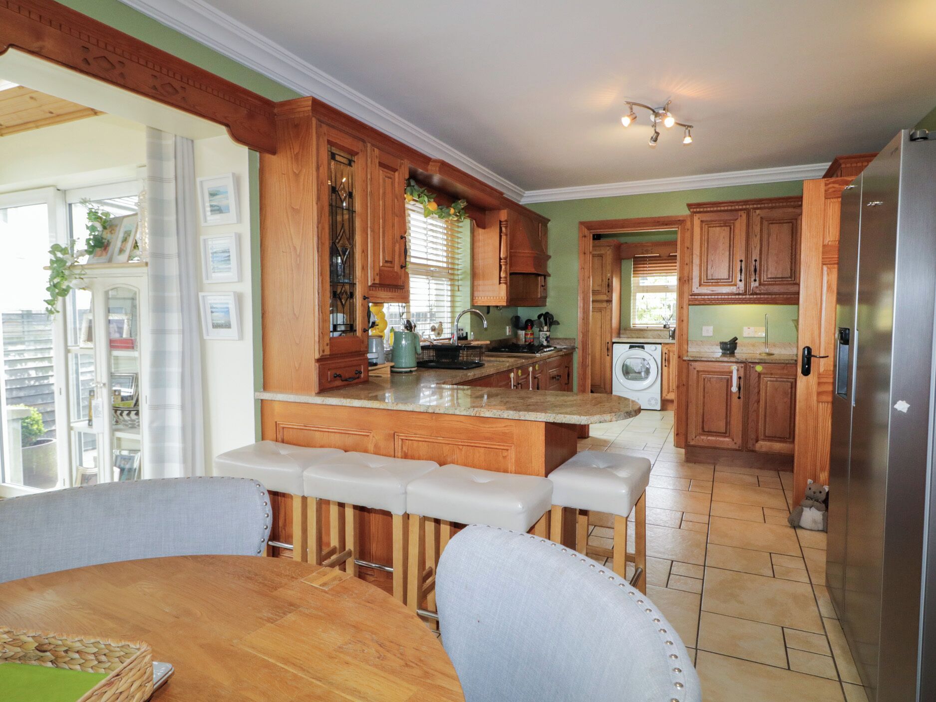 Dishwasher, cookware/dishes/utensils