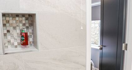 DALY'S PLACE, family friendly in Ballyporeen, County Tipperary