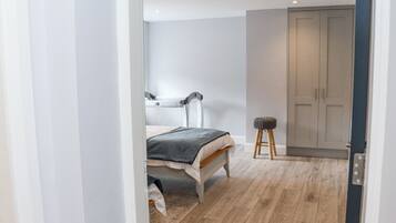 3 bedrooms, Internet