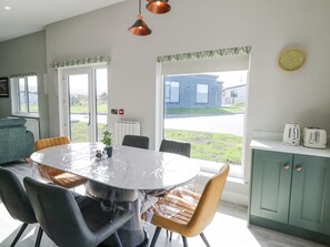 Dining - NUMBER 3 VILLA - THE VIEW, with a garden in Derrybeg, County Donegal (Derrybeg)